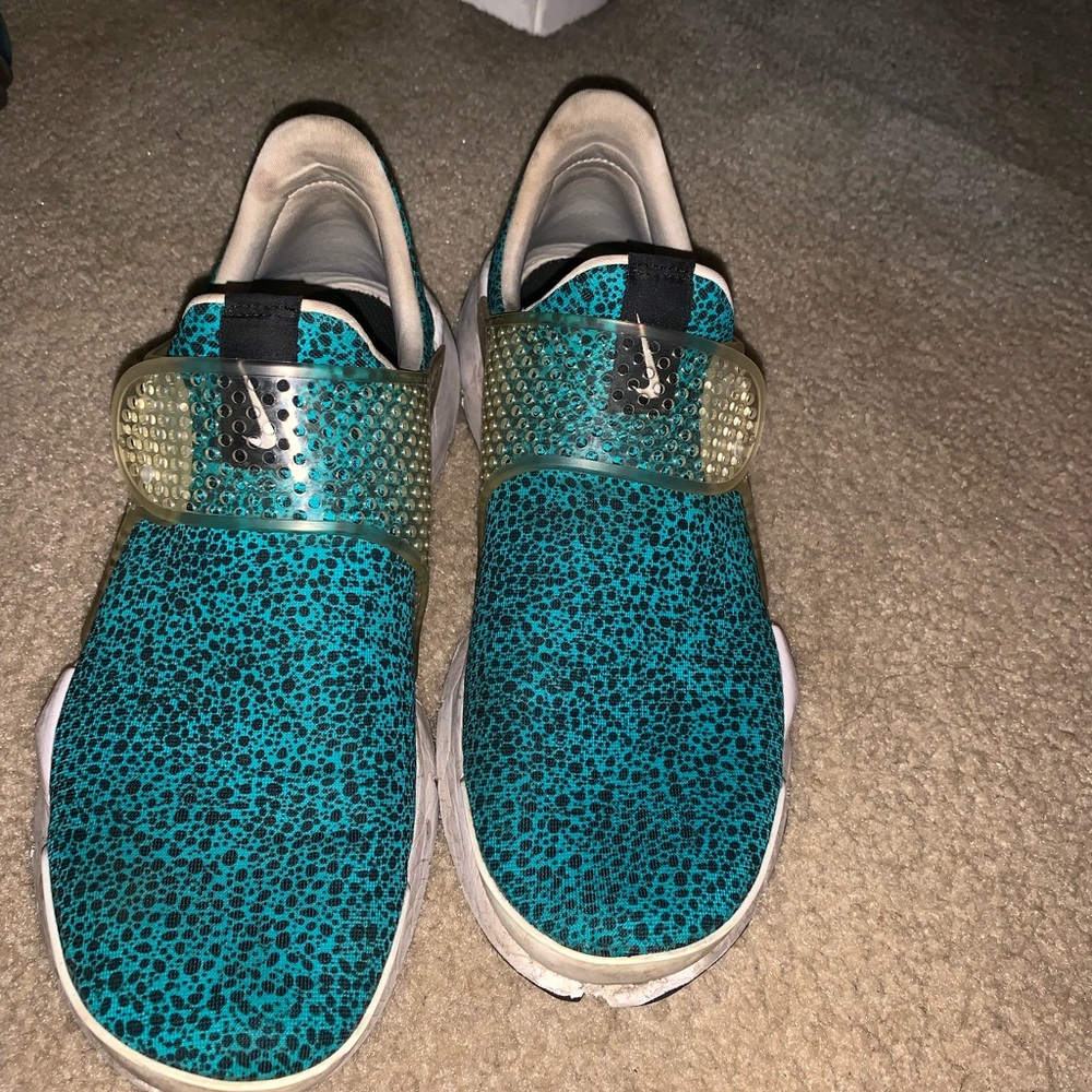 Nike Sock Darts size 10